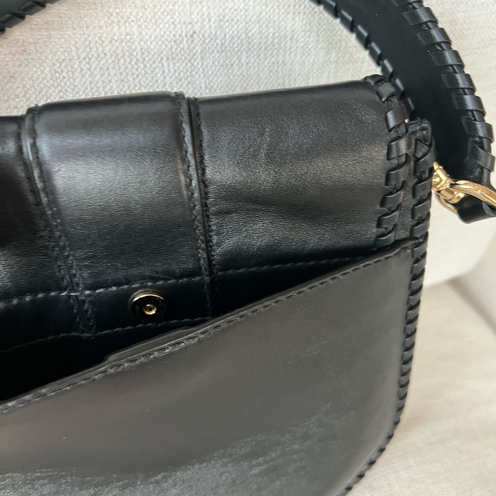 Michael Kors Black saddle/crossbody bag - Picture 9 of 16